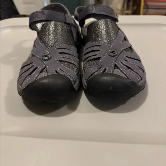 Keen Sandals. Women’s 8.5. Velcro ankle strap. New without box. - Picture 5 of 8